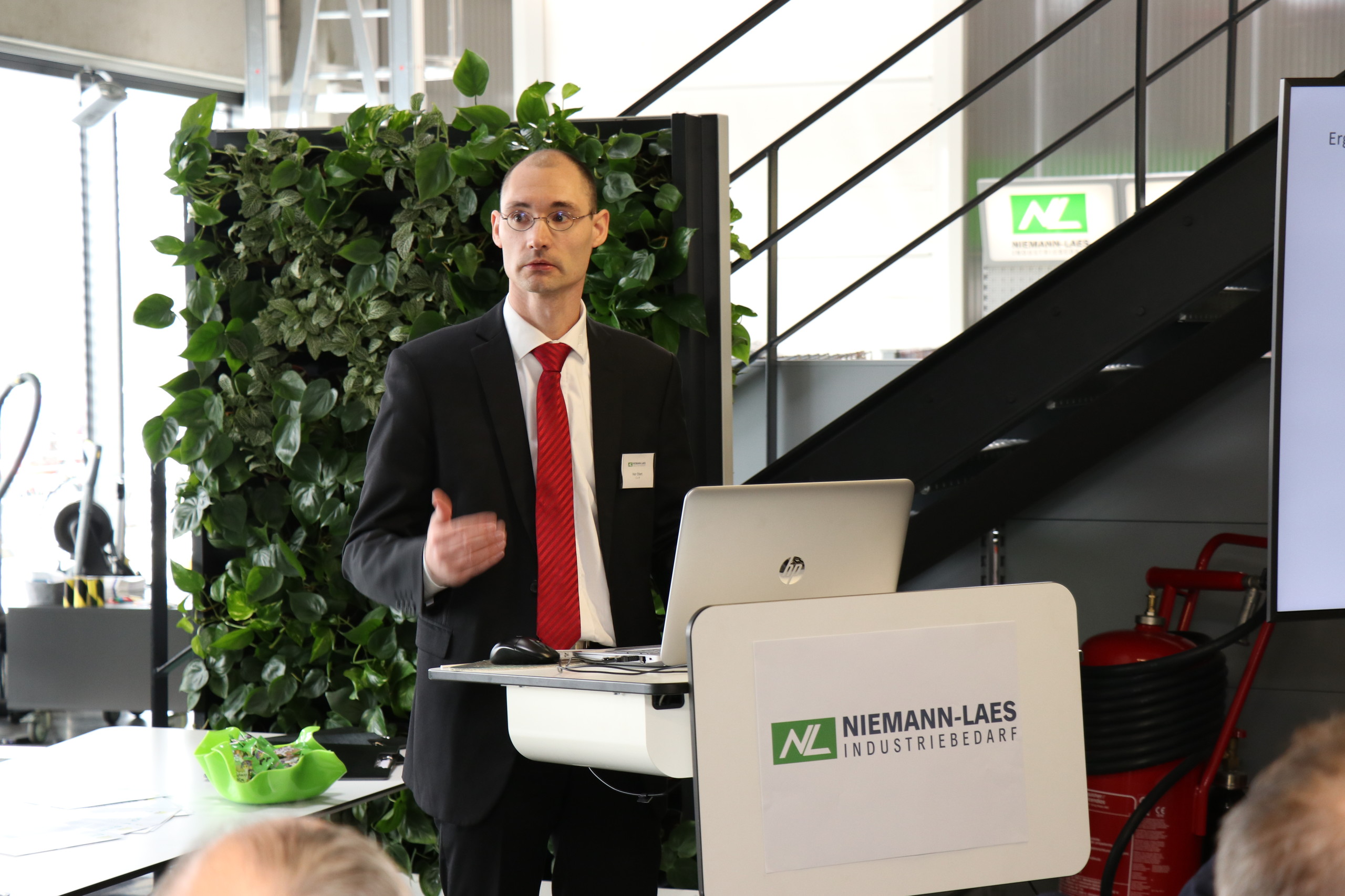 Safety Check - Produkte & Services - niemann-laes.de